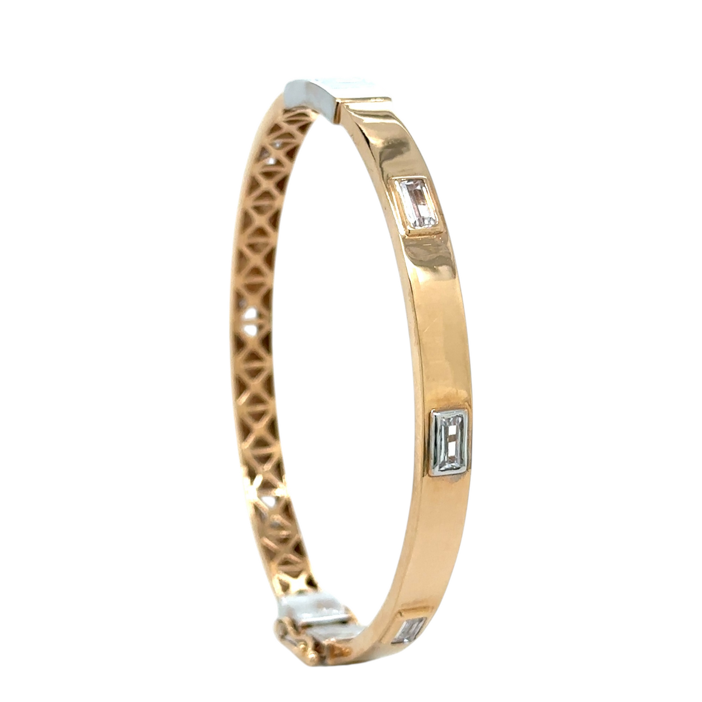 Sleek Gold Bracelet with Baguette Accents