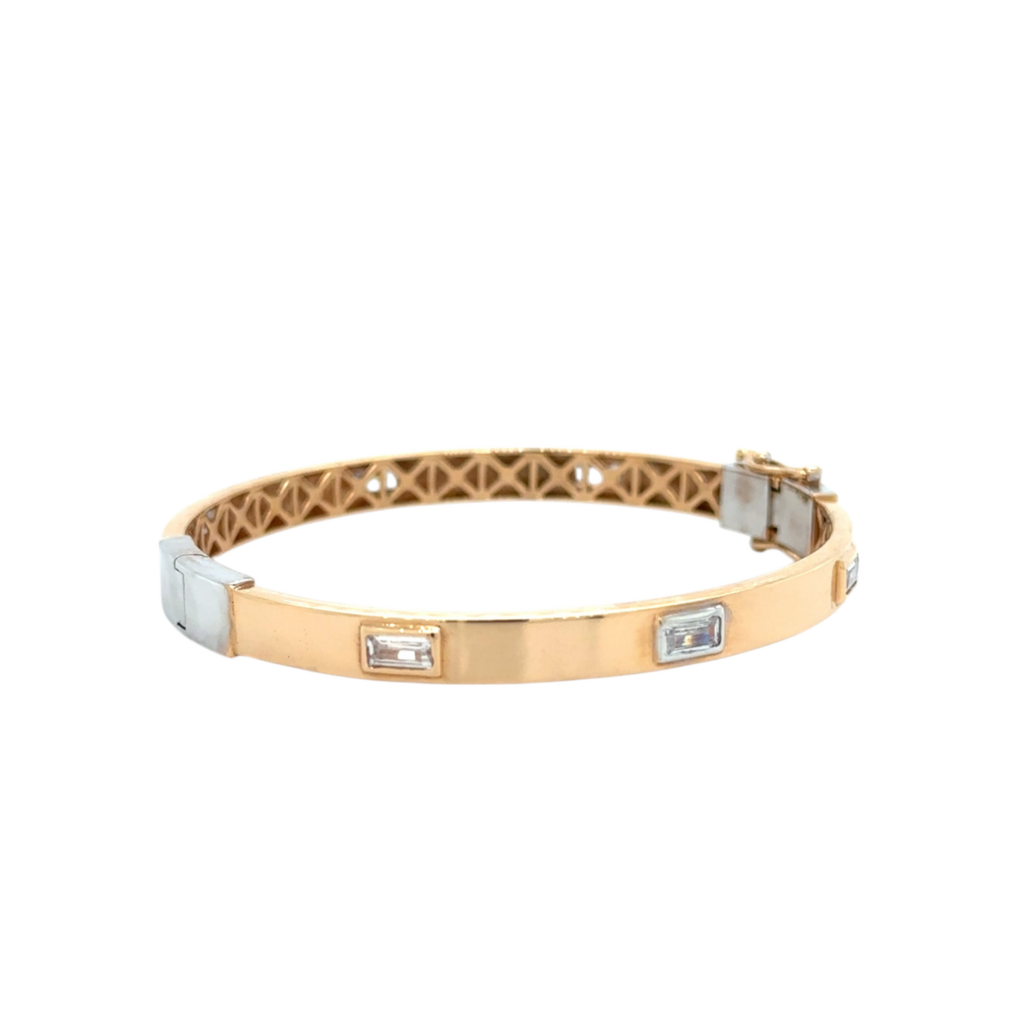 Sleek Gold Bracelet with Baguette Accents