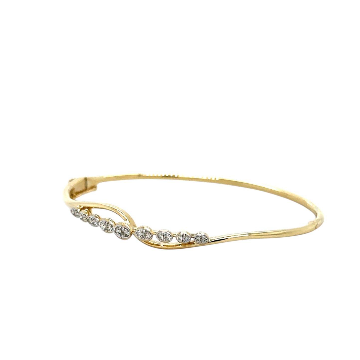 Elegant Gold Bracelet with Diamond Cascade Design