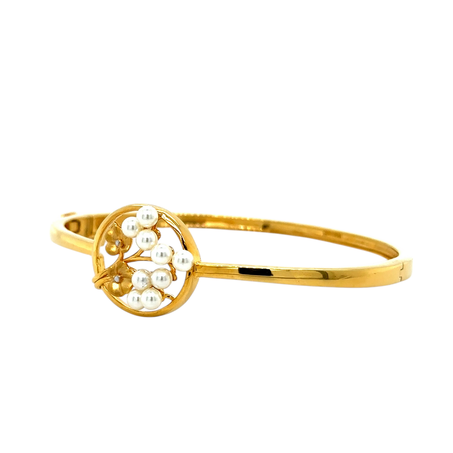 Gold Bracelet with Pearl Floral Design