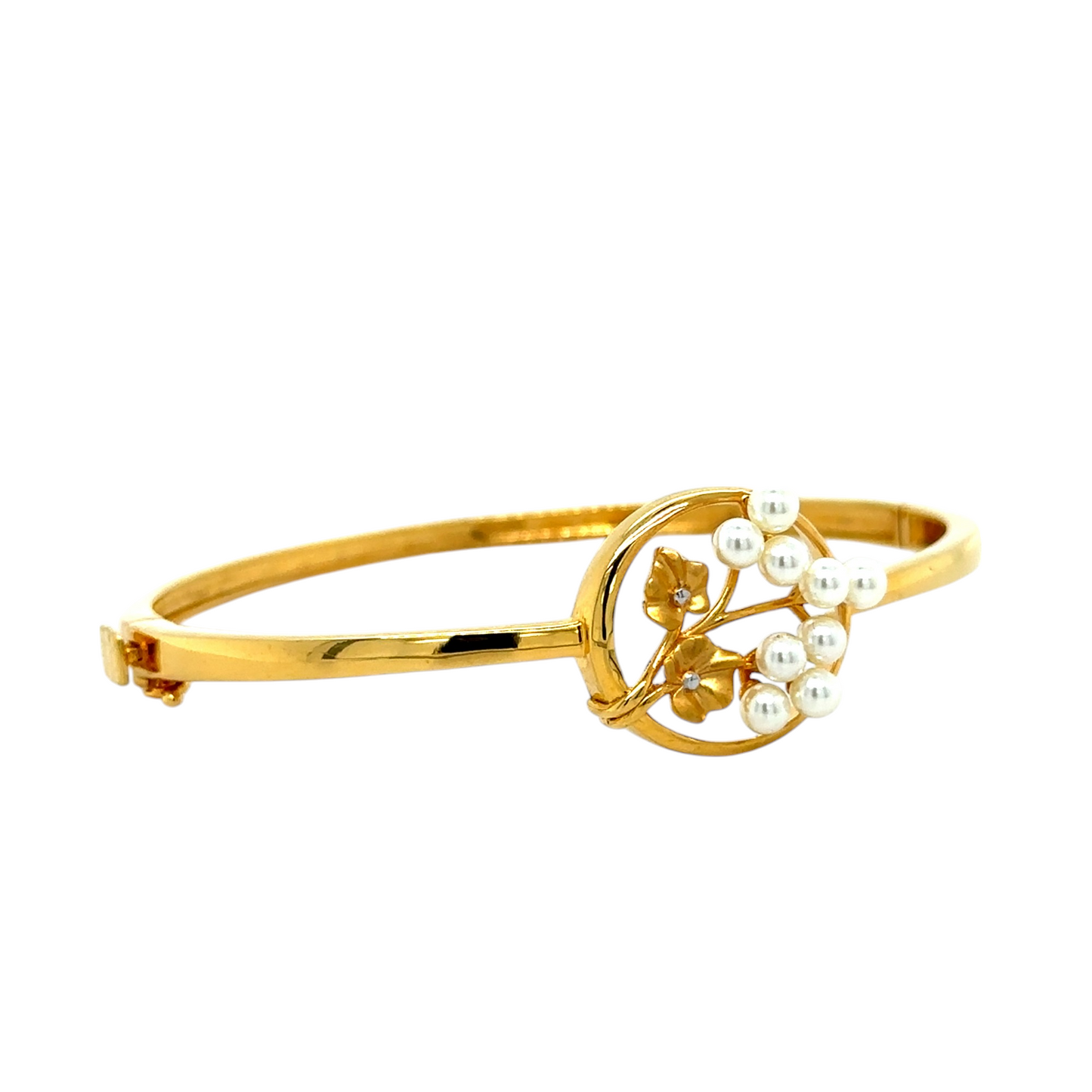 Gold Bracelet with Pearl Floral Design