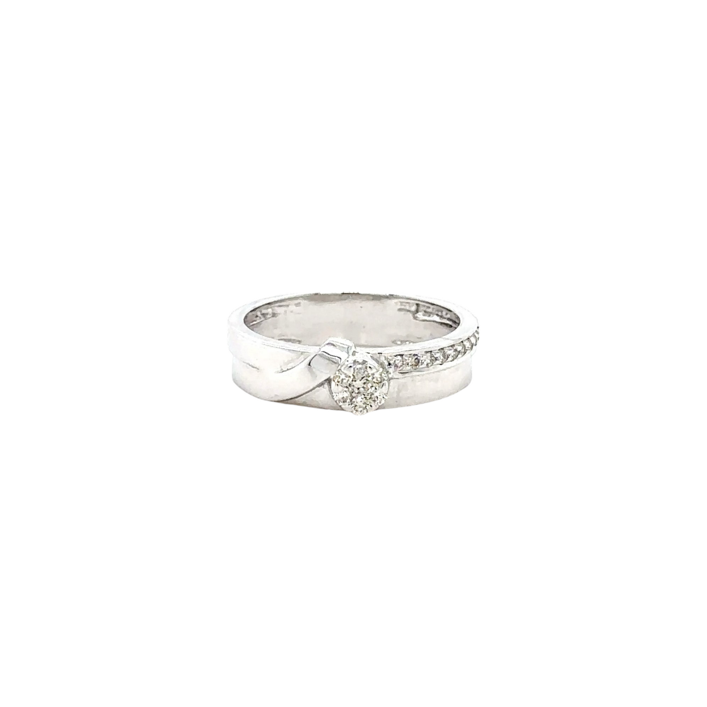 Sleek White Gold Diamond Men's Ring with Modern Design