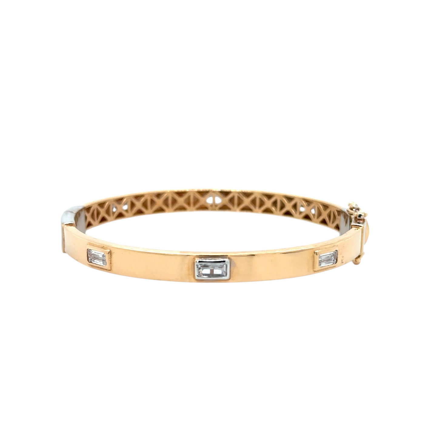 Sleek Gold Bracelet with Baguette Accents